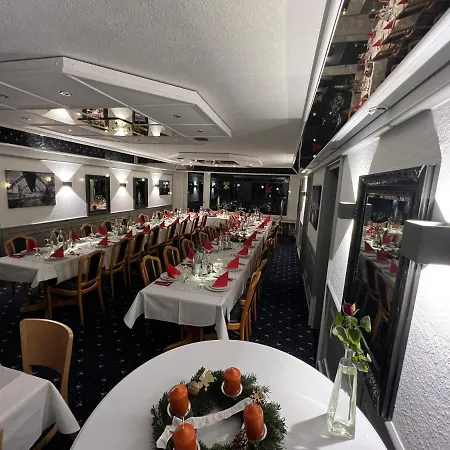9-enhof Hotel 3*