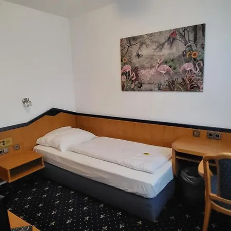 9-enhof 3*