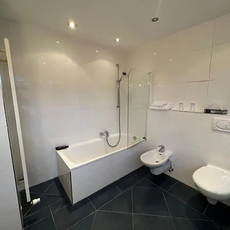 9-enhof 3* Wuppertal