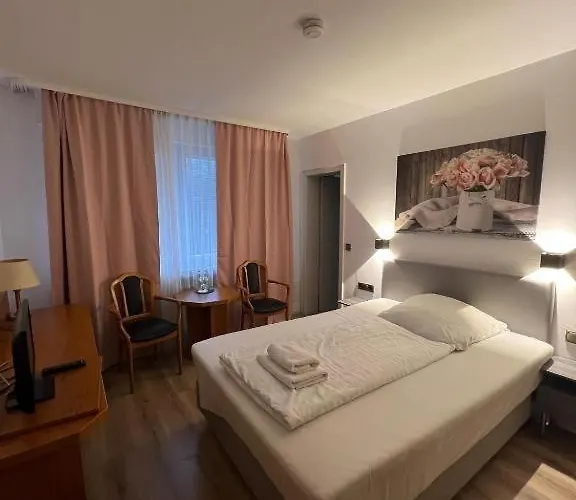 9-enhof Hotel 3*