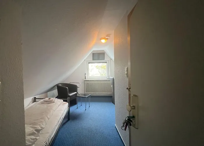 Hotel 9-enhof 3*
